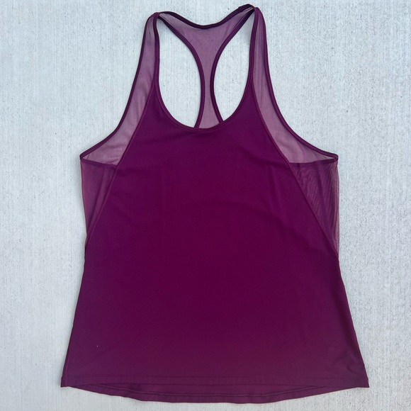 LOT OF 2 Victoria’s Secret Sport Mesh Racer Back Workout Tank size Medium - Picture 10 of 14